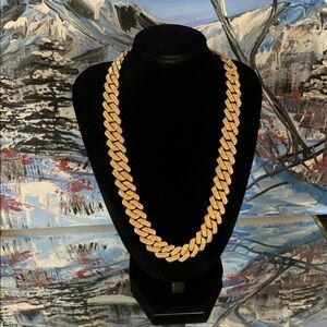 Women Elegant Gold and Silver Tone Rhinestones Necklace. 17 inches long.